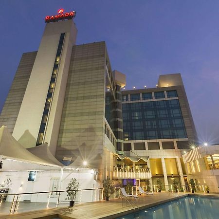 Hotel Ramada By Wyndham Navi Mumbai Esterno foto