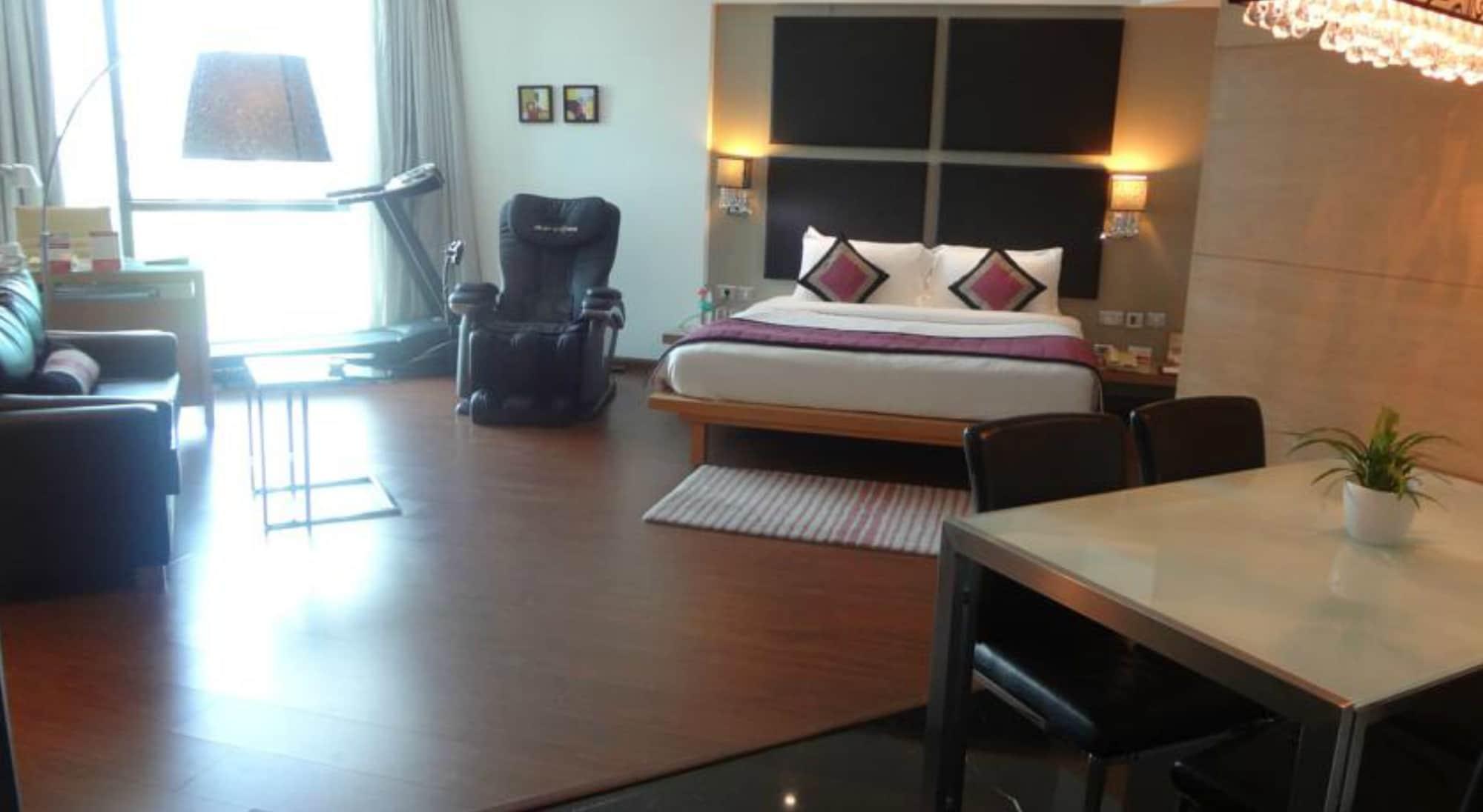 Hotel Ramada By Wyndham Navi Mumbai Esterno foto