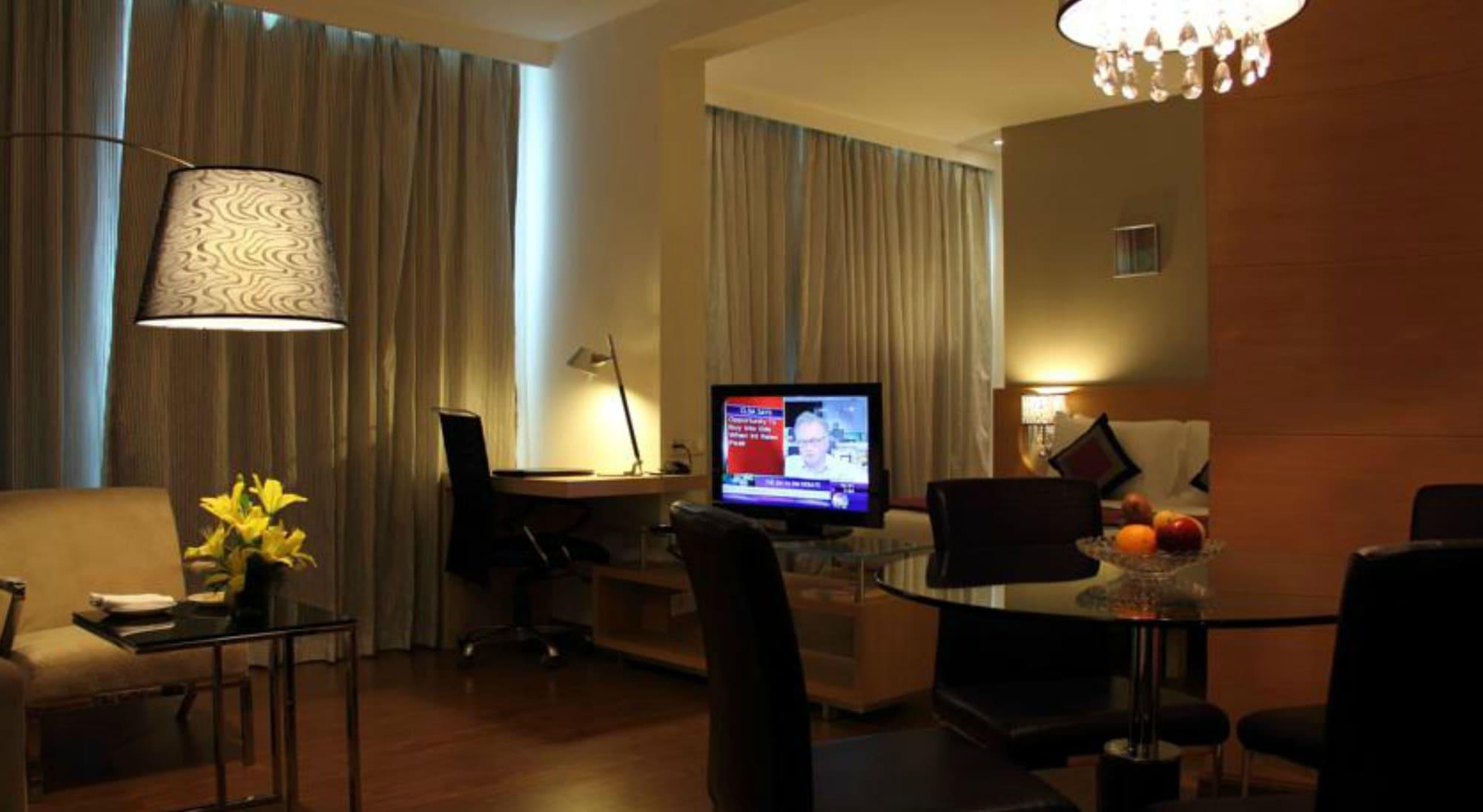 Hotel Ramada By Wyndham Navi Mumbai Esterno foto