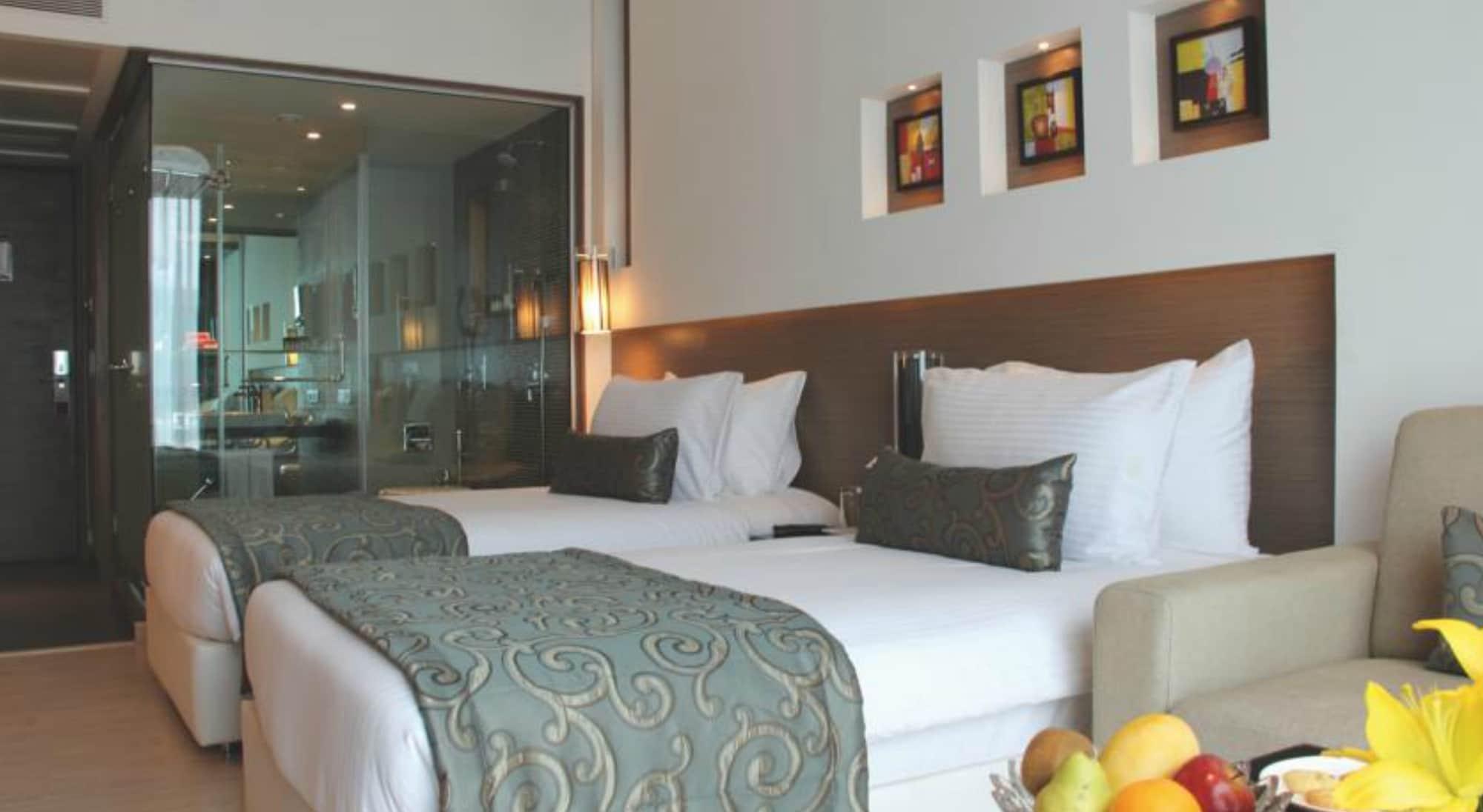 Hotel Ramada By Wyndham Navi Mumbai Esterno foto