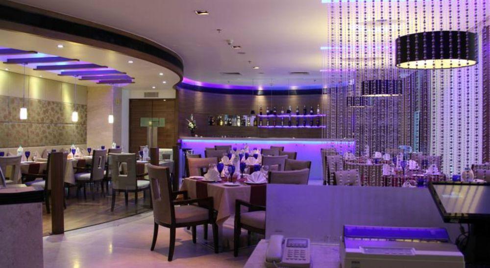 Hotel Ramada By Wyndham Navi Mumbai Esterno foto