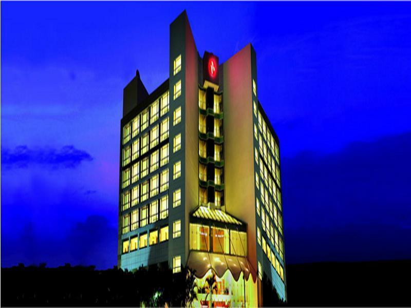 Hotel Ramada By Wyndham Navi Mumbai Esterno foto
