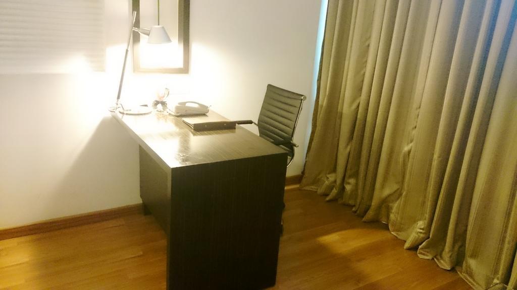Hotel Ramada By Wyndham Navi Mumbai Esterno foto