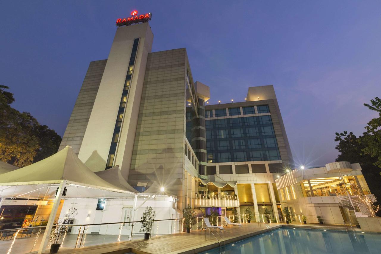 Hotel Ramada By Wyndham Navi Mumbai Esterno foto