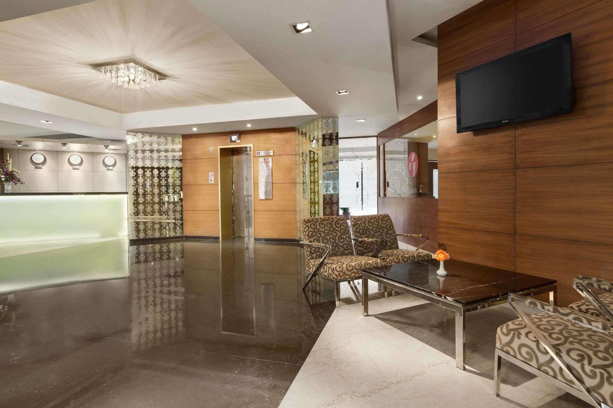 Hotel Ramada By Wyndham Navi Mumbai Esterno foto